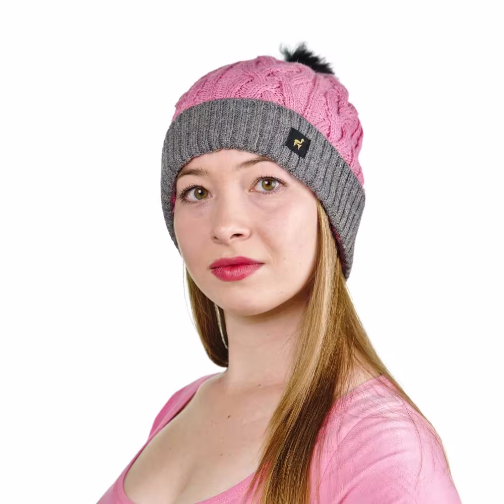Damen M&uuml;tze Andrea 100% Baby Alpaka mit Bommel und Zopfmuster One Size f&uuml;r Kopfgr&ouml;&szlig;en S-XL