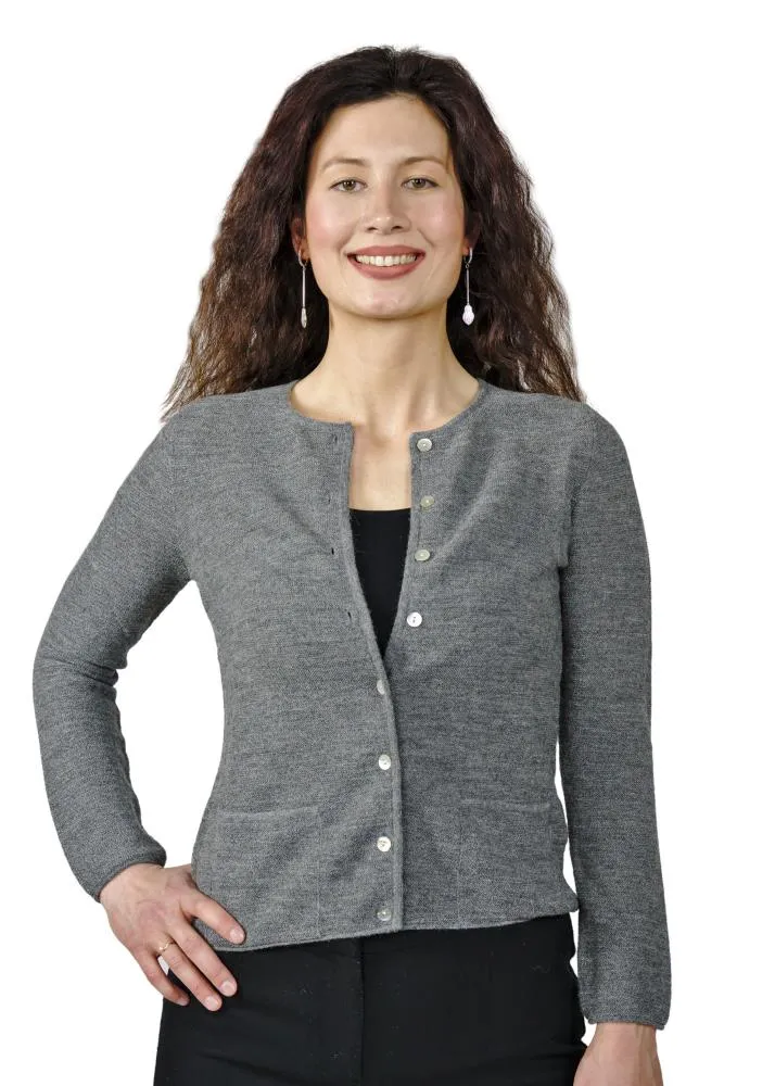 Strickjacke Lisa aus 100% Alpaka mit feinen Kn&ouml;pfen Damen Cardigan